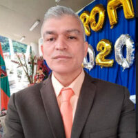 Oswaldo Quiceno - Institución Educativa Alejandro Vélez Barrientos - Rector-1